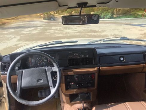 Used 1987 Volvo 240 DL image 23