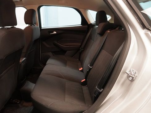 Used 2017 Ford Focus SE w/ SE Winter Package image 24