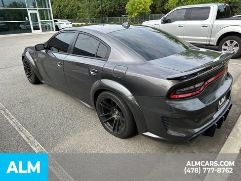 Used 2022 Dodge Charger Scat Pack w/ Dynamics Package RWD image 10
