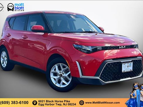 Used 2023 Kia Soul LX w/ LX Technology Package FWD image 10