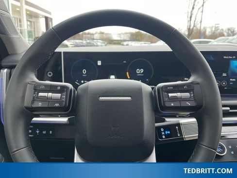 Used 2024 Hyundai Santa Fe Limited image 30