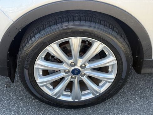 Used 2019 Ford Escape SEL AWD/4WD image 11