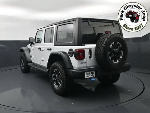 Used 2024 Jeep Wrangler Unlimited Rubicon 4xe w/ Capability Package AWD/4WD image 4