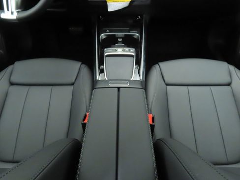 Certified 2025 Mercedes-Benz GLA 250 GLA 250 image 16