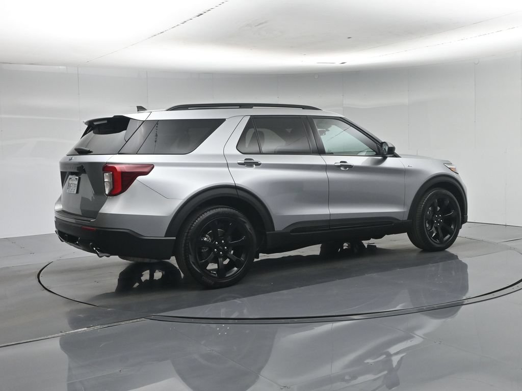 Used 2024 Ford Explorer ST-Line w/ Class IV Trailer Tow Package RWD image 35