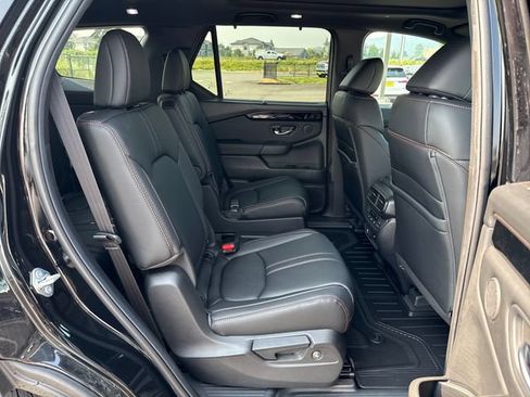 Used 2026 Honda Pilot TrailSport image 11