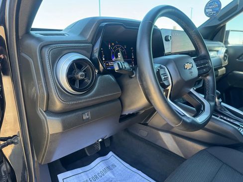Used 2023 Chevrolet Colorado LT image 21