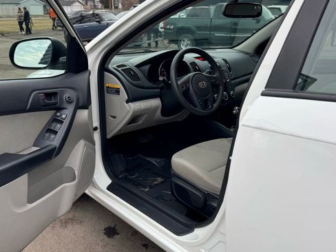 Used 2012 Kia Forte EX image 7