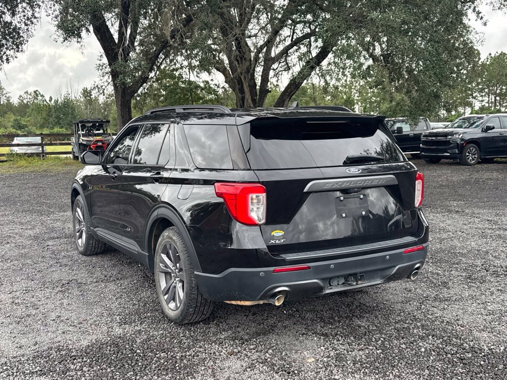 Used 2023 Ford Explorer XLT w/ Equipment Group 202A RWD image 4