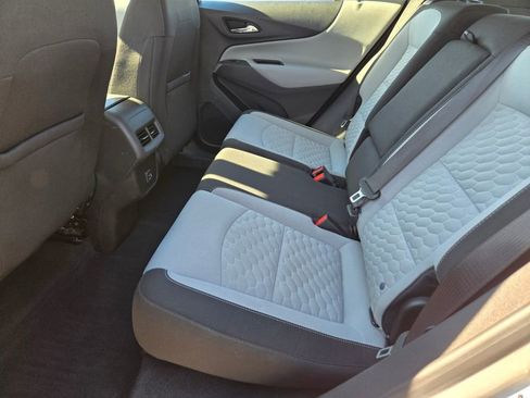 Used 2020 Chevrolet Equinox LS image 11