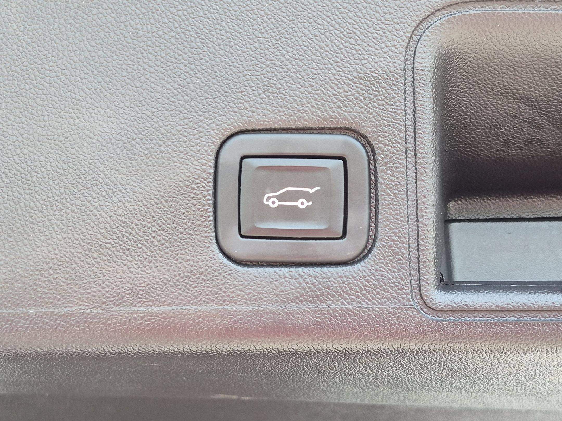 Used 2024 GMC Terrain SLT AWD/4WD image 33