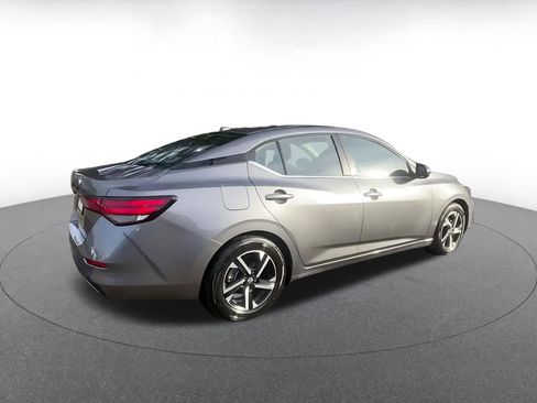 Used 2025 Nissan Sentra SV image 14