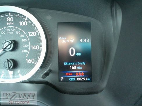 Used 2020 Toyota Corolla LE image 10