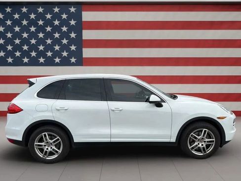 Used 2014 Porsche Cayenne Platinum Edition image 6