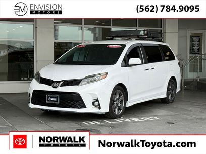 Certified 2019 Toyota Sienna SE