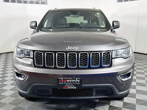 Used 2020 Jeep Grand Cherokee Laredo AWD/4WD image 2