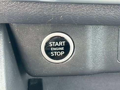 Used 2023 Nissan Rogue SV image 25