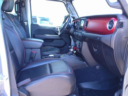Used 2018 Jeep Wrangler Unlimited Rubicon AWD/4WD image 8