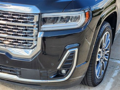 Used 2021 GMC Acadia Denali w/ Denali Technology Package image 9