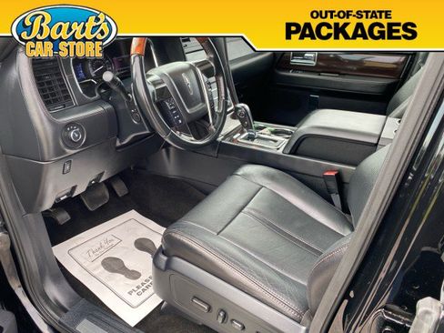 Used 2017 Lincoln Navigator Reserve image 30