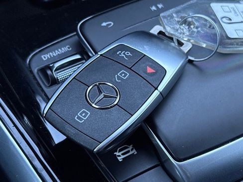 Used 2021 Mercedes-Benz GLB 250 image 43