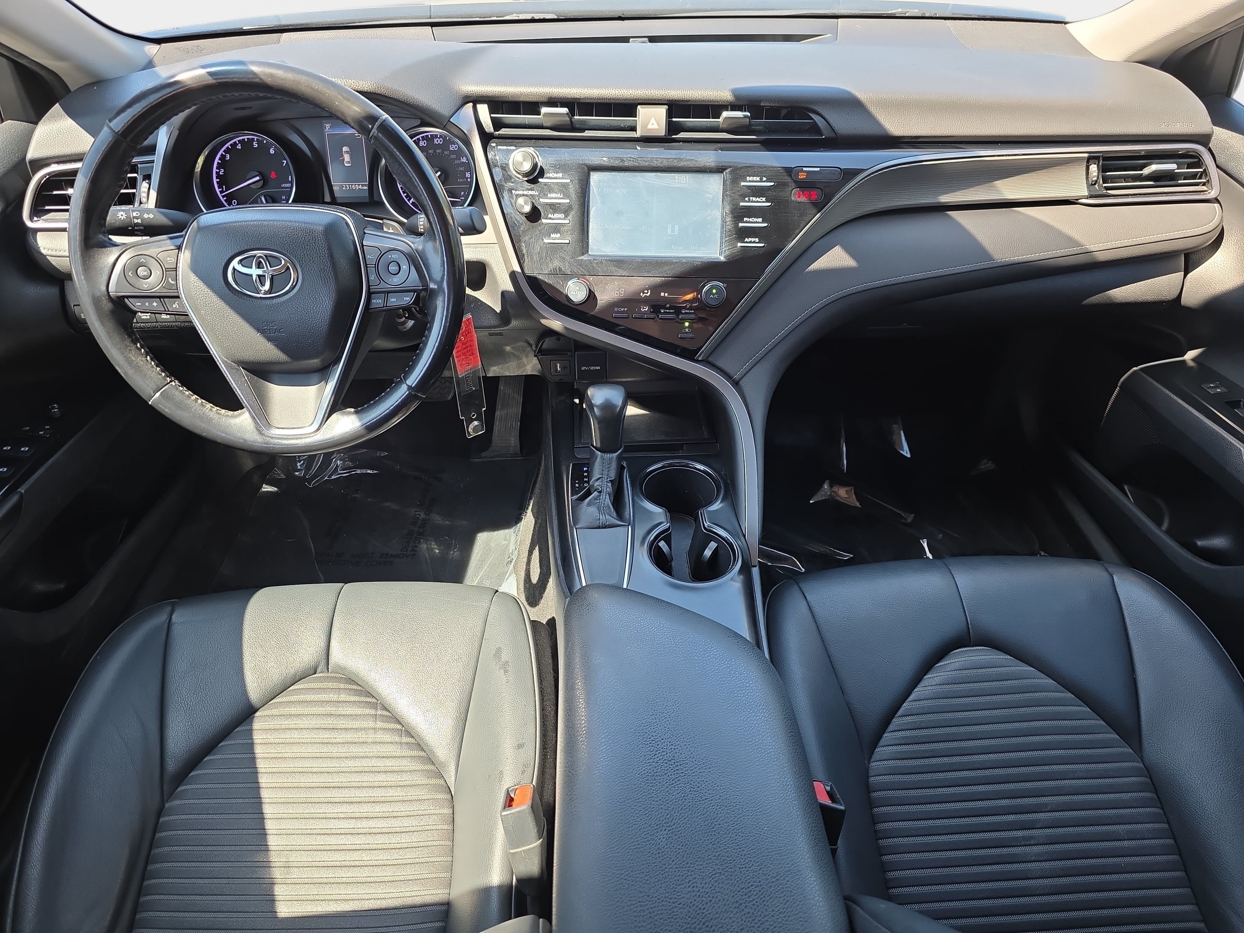 Used 2019 Toyota Camry SE FWD image 9