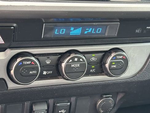 Used 2023 Toyota Tacoma SR5 w/ Technology Package AWD/4WD image 20