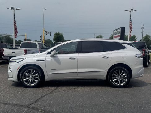 Used 2023 Buick Enclave Avenir w/ Avenir Technology Package AWD/4WD image 4