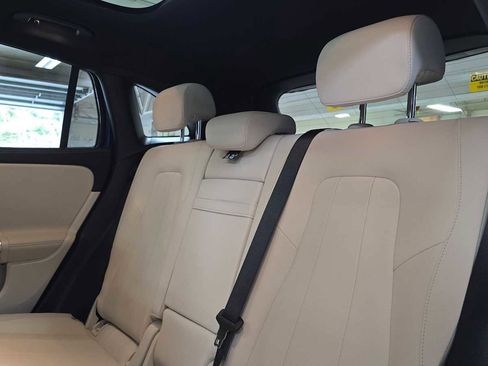 Used 2025 Mercedes-Benz GLA 250 4MATIC image 17