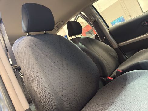 Used 2011 Toyota Yaris 4-Door Hatchback w/ Convenience Pkg FWD image 22