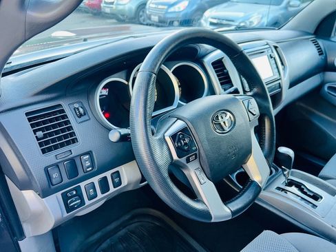 Used 2014 Toyota Tacoma 4x4 Double Cab w/ TRD Sport Package image 17