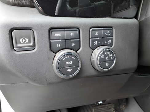 Used 2022 Chevrolet Silverado 1500 LTZ w/ LTZ Premium Package image 18