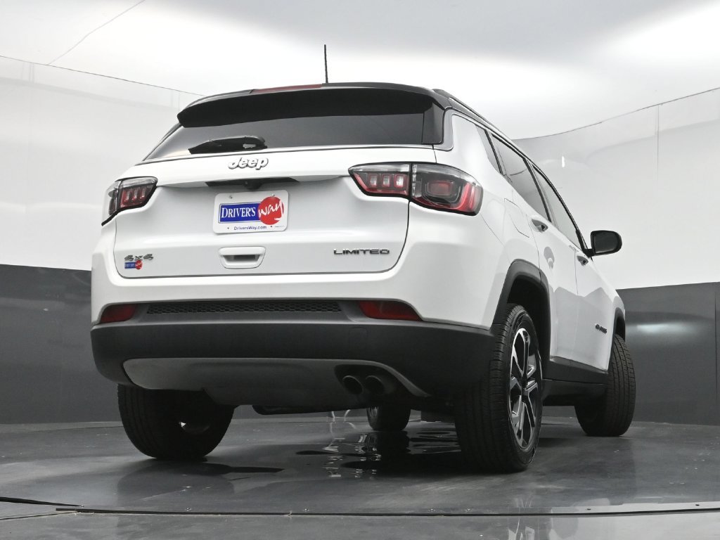 Used 2022 Jeep Compass Limited AWD/4WD image 30