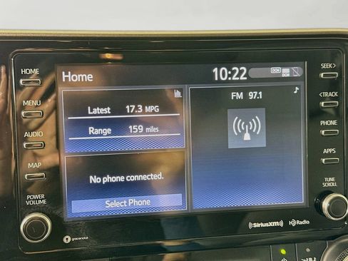 Used 2022 Toyota Highlander XLE FWD image 14