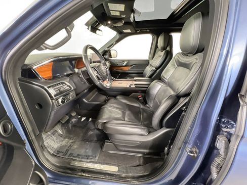 Used 2018 Lincoln Navigator L Reserve image 21