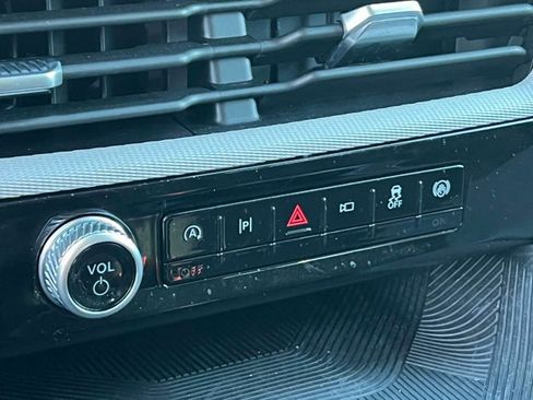 Used 2026 Ford Explorer Active AWD/4WD image 35