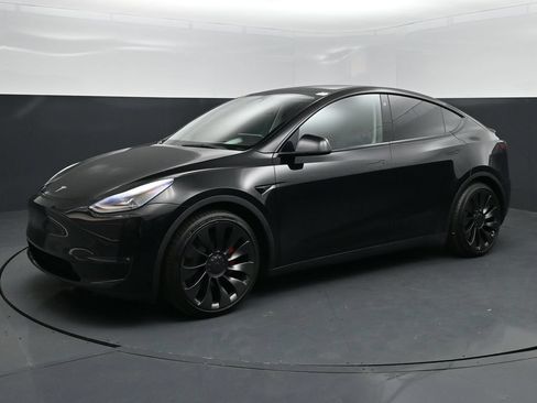 Used 2022 Tesla Model Y Performance AWD/4WD image 1