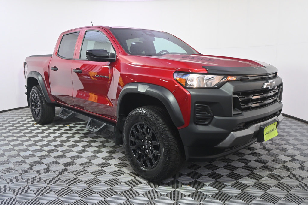 Used 2023 Chevrolet Colorado Trail Boss w/ Advanced Trailering Package AWD/4WD image 8