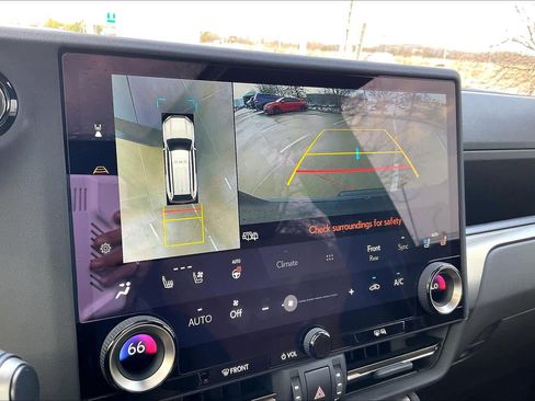 Used 2025 Lexus GX 550 image 24