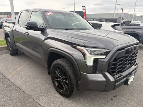 Used 2024 Toyota Tundra Limited w/ TRD Off-Road Package AWD/4WD image 2