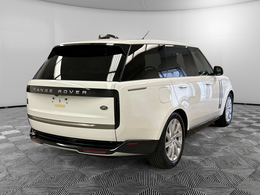 Used 2023 Land Rover Range Rover SE AWD/4WD image 5