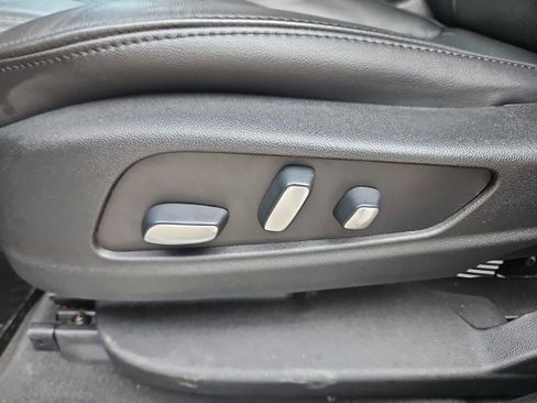 Used 2019 Cadillac XT5 Luxury AWD/4WD image 31