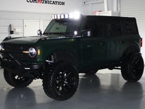 Used 2025 Ford Bronco Big Bend w/ Black Diamond Package AWD/4WD image 12