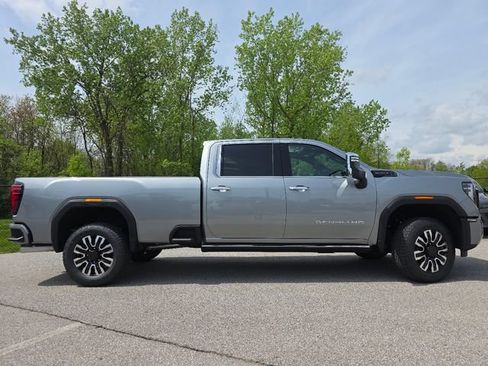 New 2026 GMC Sierra 3500 Denali Ultimate AWD/4WD image 18