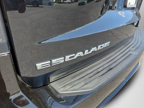 Certified 2023 Cadillac Escalade Sport Platinum w/ Heavy-Duty Trailer Package AWD/4WD image 52
