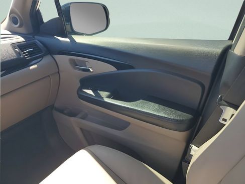 Used 2019 Honda Pilot Touring image 13