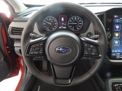 Used 2025 Subaru Crosstrek 2.5i Limited w/ Crosstrek Mirror Package AWD/4WD image 15