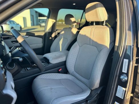 Used 2023 Honda Pilot LX image 15