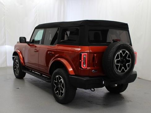 Used 2023 Ford Bronco Outer Banks image 9