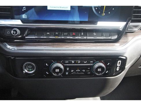 Used 2024 Chevrolet Silverado 1500 LT Trail Boss image 27